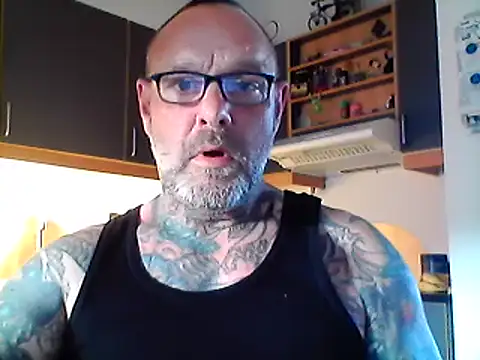 Snapshot of motormund chatting on 10/02/25, 06:31 motormund online show from 10/02/25, 06:31