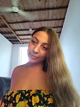 VickyHoult online show from 01/06/25, 08:18