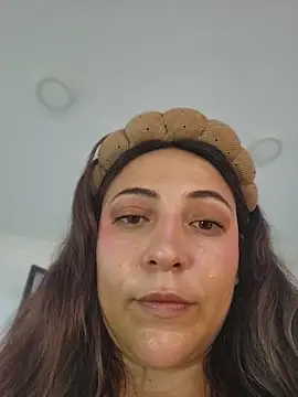 VickyHoult online show from 06/18/26, 08:35