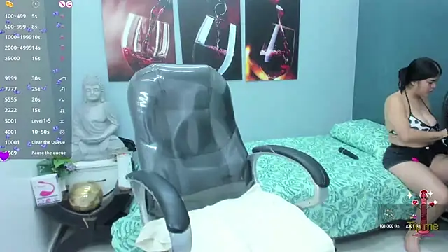 pearl weet online show from 03/11/25, 05:35