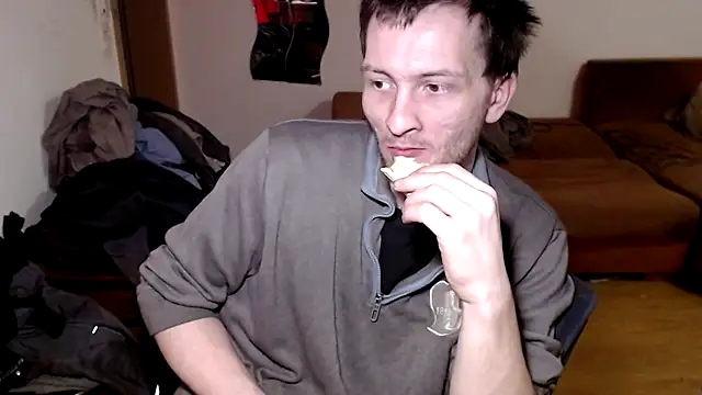 Snapshot of sexymann92 chatting on 12/16/25, 12:10 sexymann92 online show from 12/16/25, 12:10