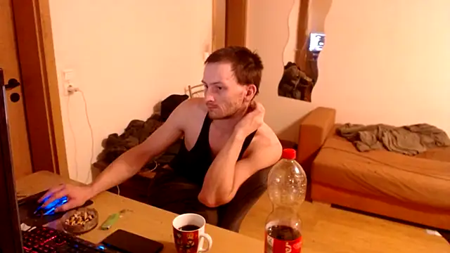 Snapshot of sexymann92 chatting on 02/04/26, 04:02 sexymann92 online show from 02/04/26, 04:02