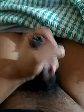 Snapshot of Deluxe_dick chatting on 03/19/25, 02:35 Deluxe dick online show from 03/19/25, 02:35