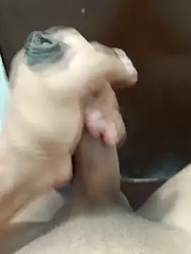 Snapshot of Deluxe_dick chatting on 09/18/25, 12:18 Deluxe dick online show from 09/18/25, 12:18