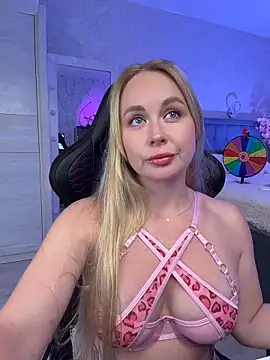 Kitty Ricky online show from 04/10/26, 10:09