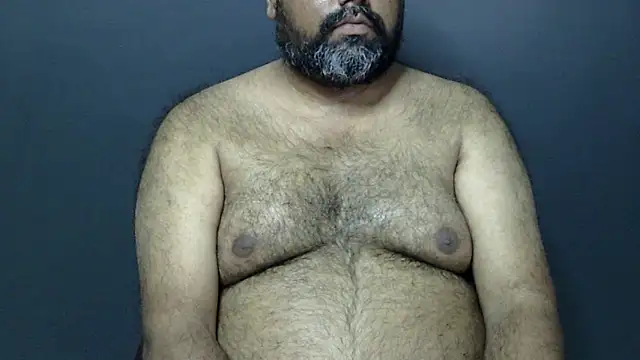 Snapshot of hairysubcub_70 chatting on 02/21/25, 01:11 hairysubcub 70 online show from 02/21/25, 01:11