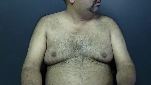 Snapshot of hairysubcub_70 chatting on 02/23/25, 07:00 hairysubcub 70 online show from 02/23/25, 07:00