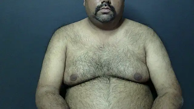Snapshot of hairysubcub_70 chatting on 02/23/25, 01:21 hairysubcub 70 online show from 02/23/25, 01:21