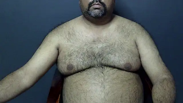 Snapshot of hairysubcub_70 chatting on 02/28/25, 09:58 hairysubcub 70 online show from 02/28/25, 09:58