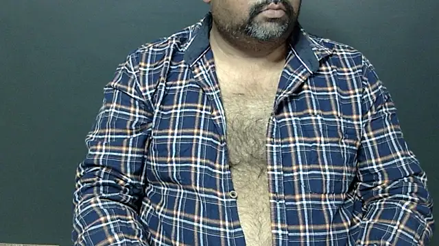 Snapshot of hairysubcub_70 chatting on 03/02/25, 01:16 hairysubcub 70 online show from 03/02/25, 01:16