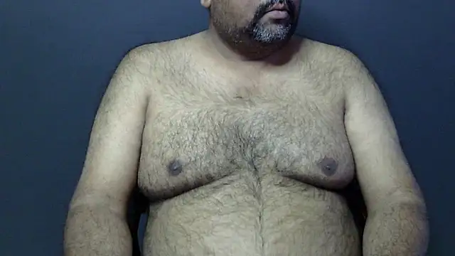 Snapshot of hairysubcub_70 chatting on 03/03/25, 06:59 hairysubcub 70 online show from 03/03/25, 06:59