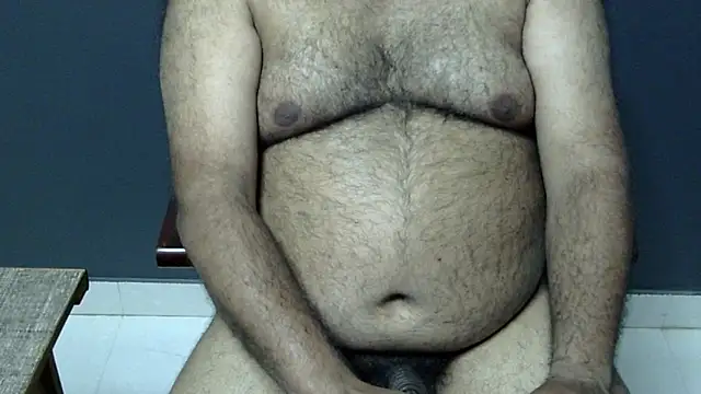 Snapshot of hairysubcub_70 chatting on 03/08/25, 01:14 hairysubcub 70 online show from 03/08/25, 01:14