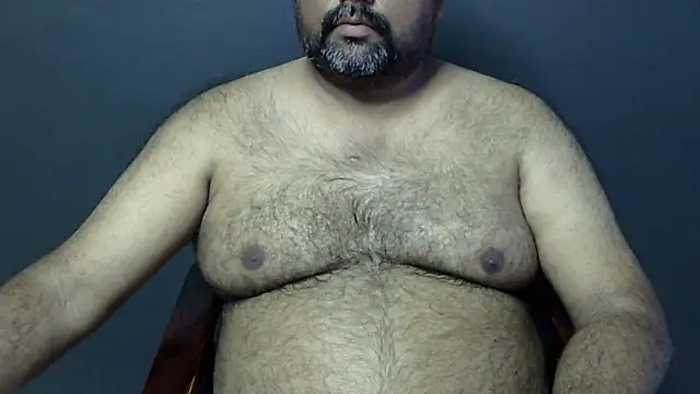 Snapshot of hairysubcub_70 chatting on 03/10/25, 06:05 hairysubcub 70 online show from 03/10/25, 06:05