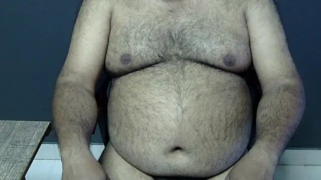 Snapshot of hairysubcub_70 chatting on 03/11/25, 07:15 hairysubcub 70 online show from 03/11/25, 07:15