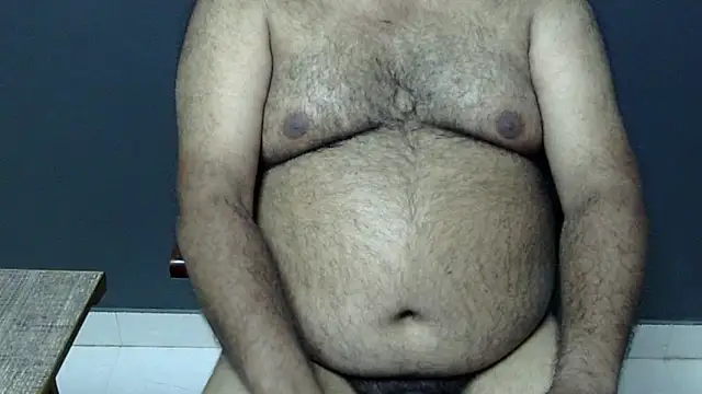 Snapshot of hairysubcub_70 chatting on 03/13/25, 01:29 hairysubcub 70 online show from 03/13/25, 01:29