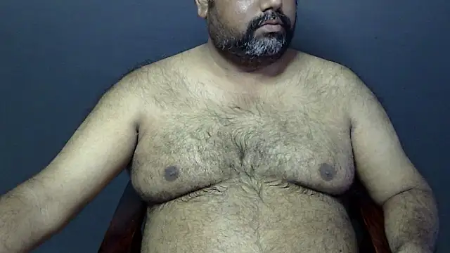 Snapshot of hairysubcub_70 chatting on 03/16/25, 06:31 hairysubcub 70 online show from 03/16/25, 06:31