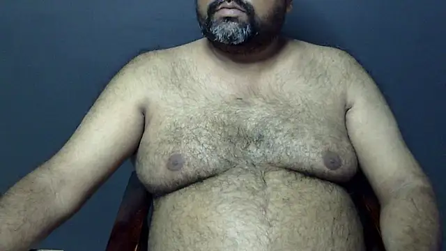 Snapshot of hairysubcub_70 chatting on 03/17/25, 10:17 hairysubcub 70 online show from 03/17/25, 10:17