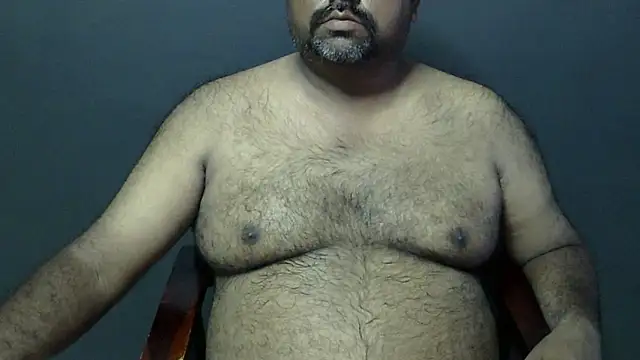 Snapshot of hairysubcub_70 chatting on 09/16/25, 05:52 hairysubcub 70 online show from 09/16/25, 05:52