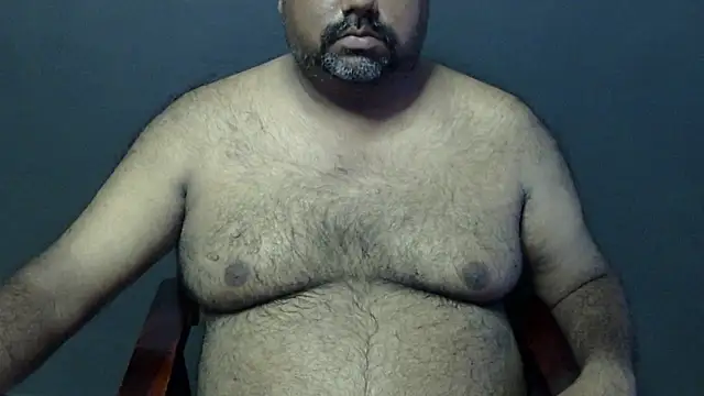 Snapshot of hairysubcub_70 chatting on 09/17/25, 06:48 hairysubcub 70 online show from 09/17/25, 06:48