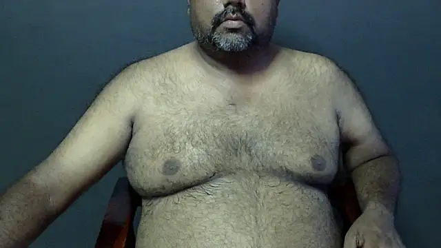 Snapshot of hairysubcub_70 chatting on 09/20/25, 08:04 hairysubcub 70 online show from 09/20/25, 08:04