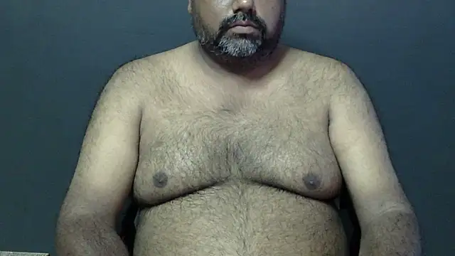 Snapshot of hairysubcub_70 chatting on 09/25/25, 07:23 hairysubcub 70 online show from 09/25/25, 07:23