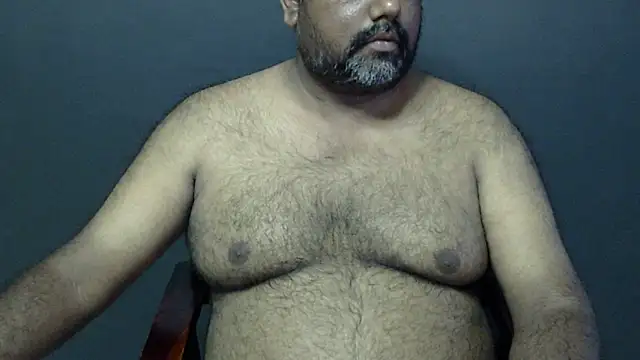Snapshot of hairysubcub_70 chatting on 09/28/25, 07:25 hairysubcub 70 online show from 09/28/25, 07:25