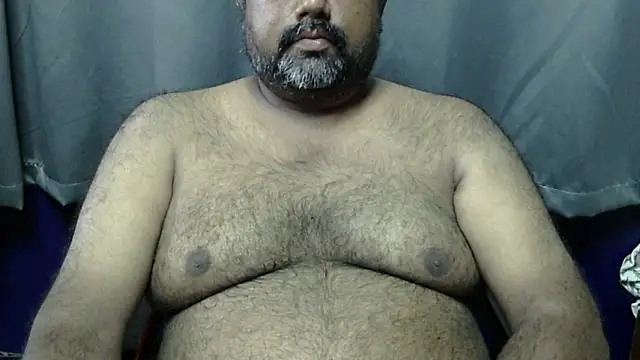 Snapshot of hairysubcub_70 chatting on 09/30/25, 08:30 hairysubcub 70 online show from 09/30/25, 08:30