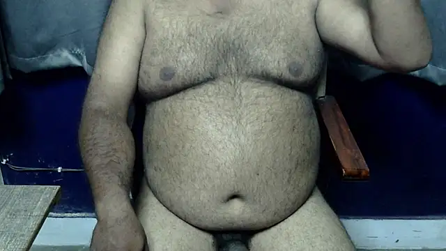 Snapshot of hairysubcub_70 chatting on 10/03/25, 04:48 hairysubcub 70 online show from 10/03/25, 04:48