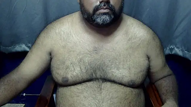 Snapshot of hairysubcub_70 chatting on 10/07/25, 07:05 hairysubcub 70 online show from 10/07/25, 07:05