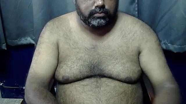 Snapshot of hairysubcub_70 chatting on 10/10/25, 07:51 hairysubcub 70 online show from 10/10/25, 07:51