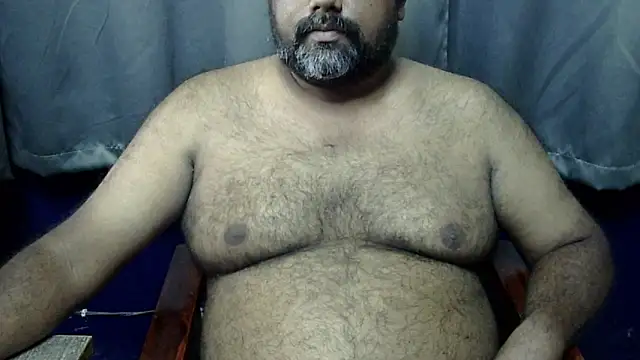 Snapshot of hairysubcub_70 chatting on 10/11/25, 07:18 hairysubcub 70 online show from 10/11/25, 07:18