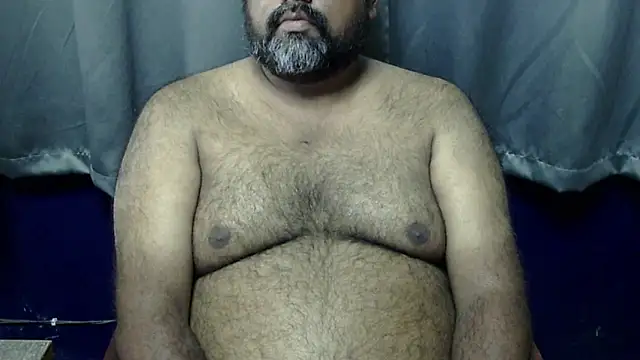 Snapshot of hairysubcub_70 chatting on 10/14/25, 09:43 hairysubcub 70 online show from 10/14/25, 09:43