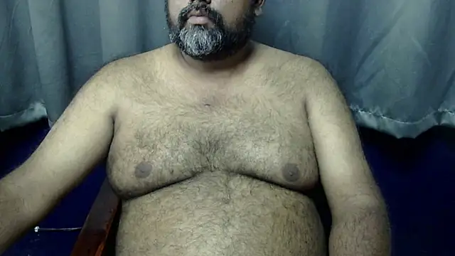 Snapshot of hairysubcub_70 chatting on 10/19/25, 08:37 hairysubcub 70 online show from 10/19/25, 08:37