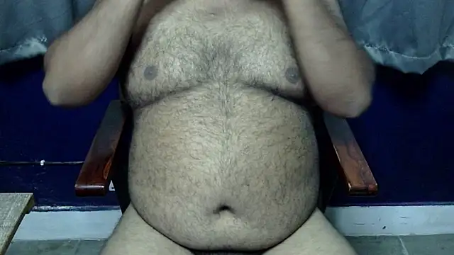 Snapshot of hairysubcub_70 chatting on 10/21/25, 07:20 hairysubcub 70 online show from 10/21/25, 07:20