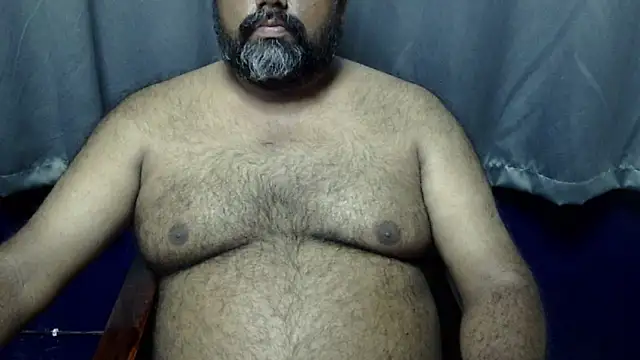 Snapshot of hairysubcub_70 chatting on 10/22/25, 08:25 hairysubcub 70 online show from 10/22/25, 08:25