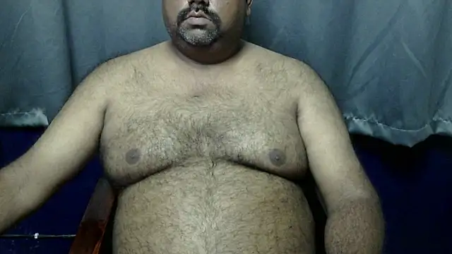 Snapshot of hairysubcub_70 chatting on 10/28/25, 06:50 hairysubcub 70 online show from 10/28/25, 06:50