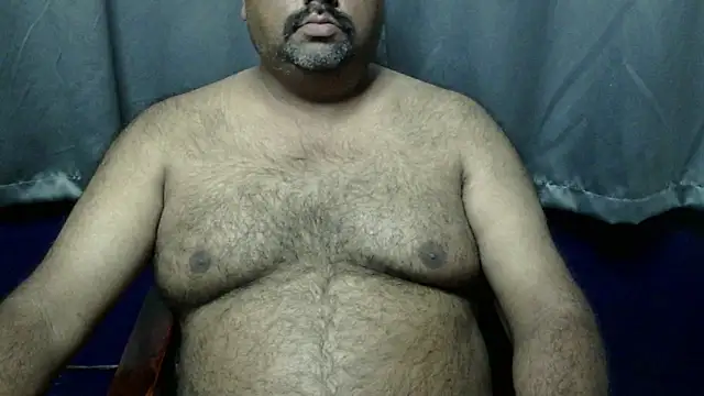 Snapshot of hairysubcub_70 chatting on 10/29/25, 06:59 hairysubcub 70 online show from 10/29/25, 06:59