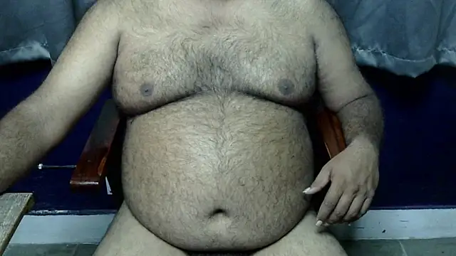 Snapshot of hairysubcub_70 chatting on 11/02/25, 04:59 hairysubcub 70 online show from 11/02/25, 04:59
