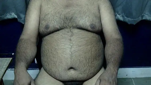 Snapshot of hairysubcub_70 chatting on 11/13/25, 04:50 hairysubcub 70 online show from 11/13/25, 04:50