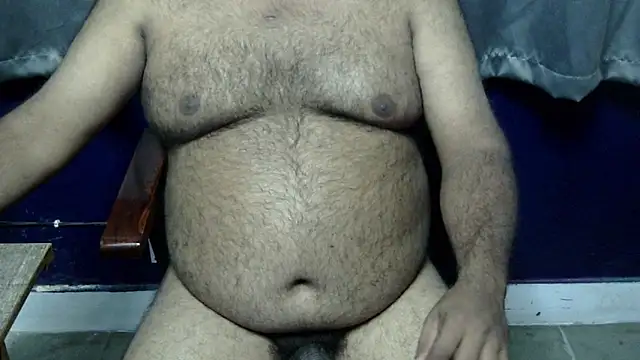 Snapshot of hairysubcub_70 chatting on 11/23/25, 05:35 hairysubcub 70 online show from 11/23/25, 05:35