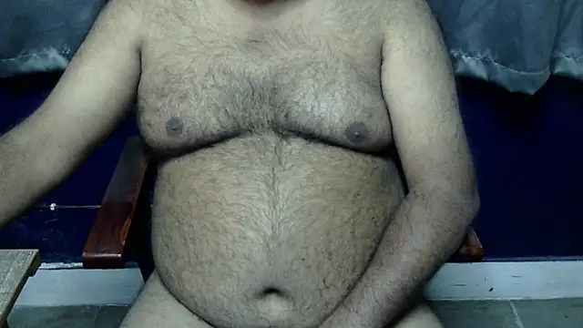 Snapshot of hairysubcub_70 chatting on 11/27/25, 05:09 hairysubcub 70 online show from 11/27/25, 05:09