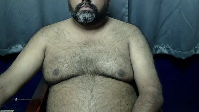 Snapshot of hairysubcub_70 chatting on 11/30/25, 06:50 hairysubcub 70 online show from 11/30/25, 06:50