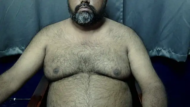 Snapshot of hairysubcub_70 chatting on 12/02/25, 06:52 hairysubcub 70 online show from 12/02/25, 06:52