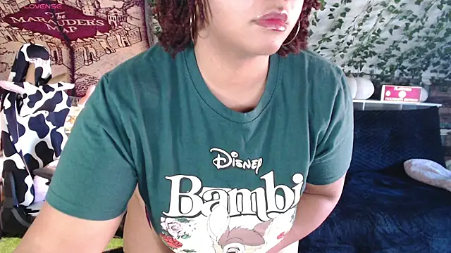 Snapshot of -khayaparker chatting on 12/02/24, 02:19 -khayaparker online show from 12/02/24, 02:19