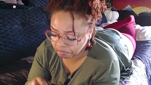 Snapshot of -khayaparker chatting on 12/24/24, 05:34 -khayaparker online show from 12/24/24, 05:34