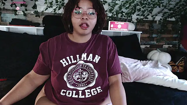 Snapshot of -khayaparker chatting on 12/26/24, 01:54 -khayaparker online show from 12/26/24, 01:54