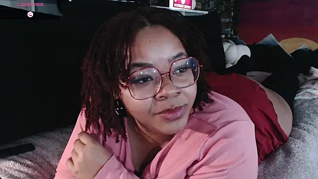 Snapshot of -khayaparker chatting on 12/27/24, 09:54 -khayaparker online show from 12/27/24, 09:54