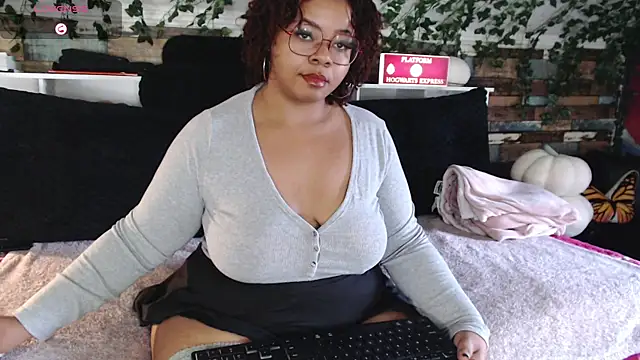 Snapshot of -khayaparker chatting on 12/28/24, 07:22 -khayaparker online show from 12/28/24, 07:22