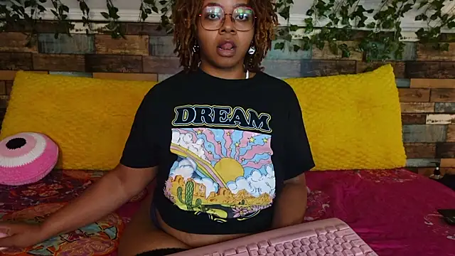 Snapshot of -khayaparker chatting on 09/14/25, 11:42 -khayaparker online show from 09/14/25, 11:42