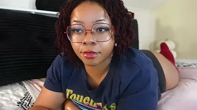 Snapshot of -khayaparker chatting on 11/07/25, 08:20 -khayaparker online show from 11/07/25, 08:20